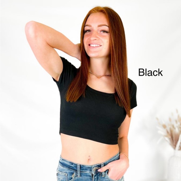 NEW Zenana Black Crop Top size large - Picture 1 of 4